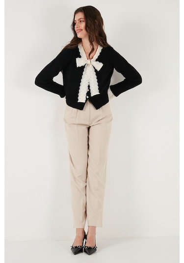 Lela Premium Dantelli Bağlamalı Yaka Regular Fit Düğmeli Triko Bayan Hırka 680Hi00251 Siyah