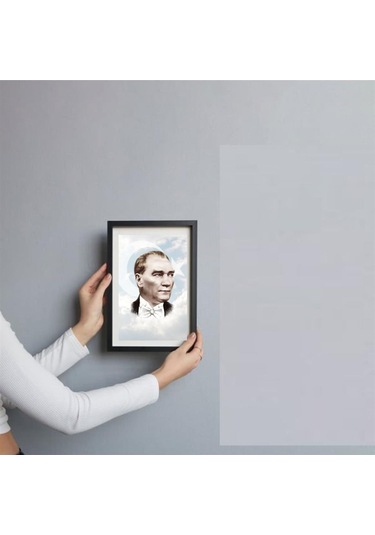 Atatürk Tasarımlı Yapışkanlı Sök Tak Çerçeve 20x30cm 32772
