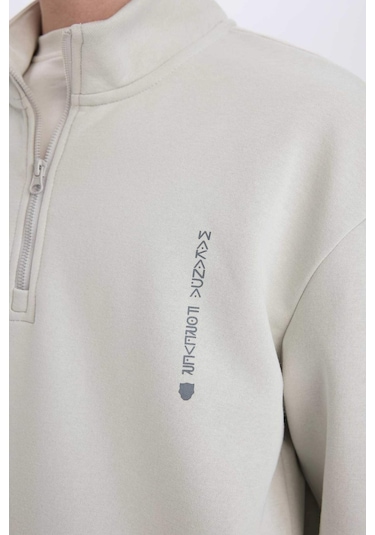 DeFacto Marvel Boxy Fit Dik Yaka Fermuarlı Sırt Baskılı Sweatshirt D6771AX25SPGR503 DeFacto Marvel Boxy Fit Dik Yaka Fermuarlı Sırt Baskılı Sweatshirt D6771AX25SPGR503
