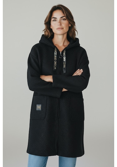 Kadın Üstten Cepli Kapüşonlu Önü Fermuarlı Kaşe Hırka Siyah