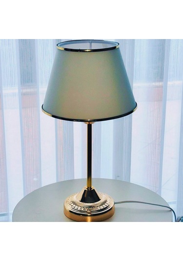 Royal Gold Metal Ayaklı Abajur Krem Altın Şeritli Kumaş Başlık Yatak Odası Abajur Salon Masa Lambası Krem - Gold