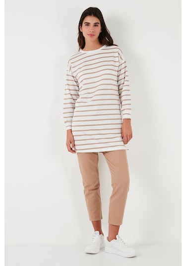 Lela Modest Çizgili Pamuklu Regular Fit Bisiklet Yaka Bayan Tunik 5865784 Bisküvi Lela Modest Çizgili Pamuklu Regular Fit Bisiklet Yaka Bayan Tunik 5865784 Bisküvi