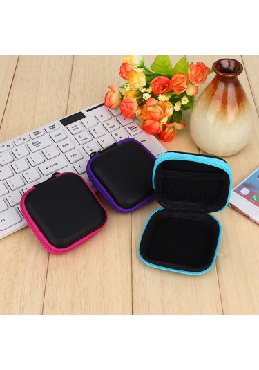 Konesam Mikrofon Ve Kulaklık Taşıma Kutusu - Sert, Dayanıklı Polietilen Malzeme, 70x70x20mm İç Ölçü, Mavi Renk Diğer