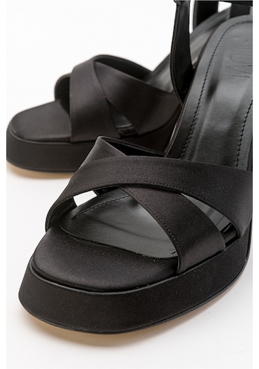 Luvishoes Lello Siyah Saten Kadın Topuklu Ayakkabı Siyah