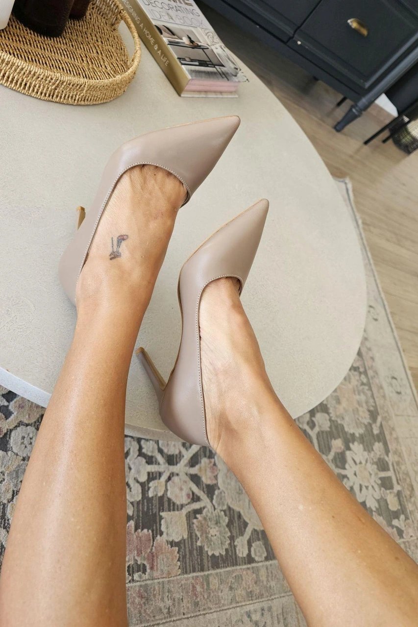 10 1814 Topukla Kadın İnce Topuklu Stiletto Ayakkabı Vizon