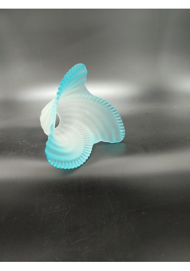 Küçük Avize Camı.3 Kanatlı.mat-mavi Renkte.mum Ampule Göre E.14 Mat Mavi