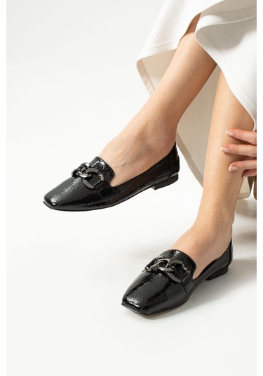 Kadın Siyah Krok Zincir Aksesuarlı Günlük Babet Siyah