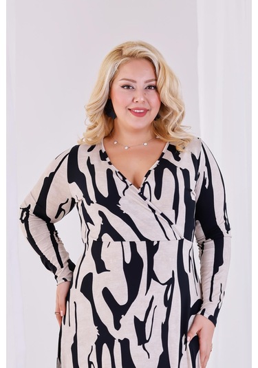 Kadın Bej Siyah Soyut Desen Kruvaze Yaka Büyük Beden Esnek Maxi Elbise Bej - Siyah