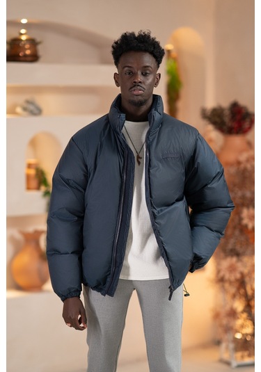 Oversize Bol Kesim Dik Yaka Fermuar Kapamalı Şişme Mont Lacivert