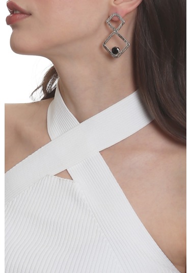 Labalaba Kadın Lak Gümüş Renk Doğaltaşlı Çivili Model Geometrik Formlu El Yapımı Küpe Gümüş - Siyah