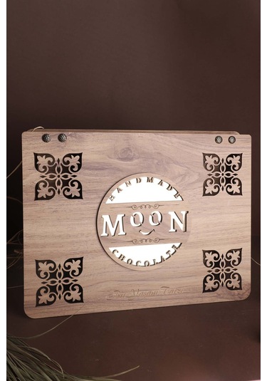 Moon Chocolate Special Handmade Dolgulu Çikolata Ahşap Kutu 40'lı