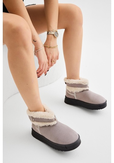 Kalın Poli Taban Kürk Detaylı Süet Görünümlü Kadın Gri Günlük Bot Tbldy540 Gri