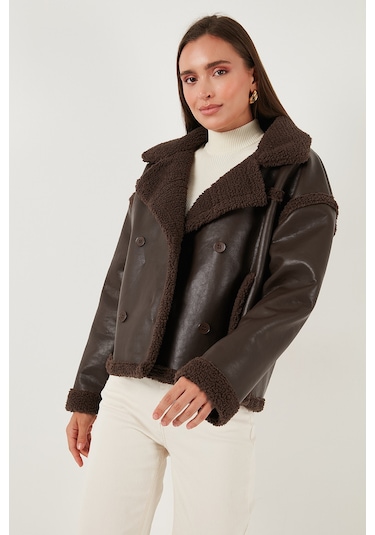 Lela Oversize Kruvaze Yaka Peluş Detaylı Suni Deri Biker Ceket Bayan Mont 6810247 Kahve