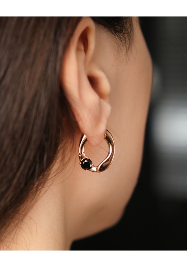 Lekka Design Kadın Kararmaz Çelik Lüks Takı Siyah Zirkon Taşlı Oval Halka Küpe