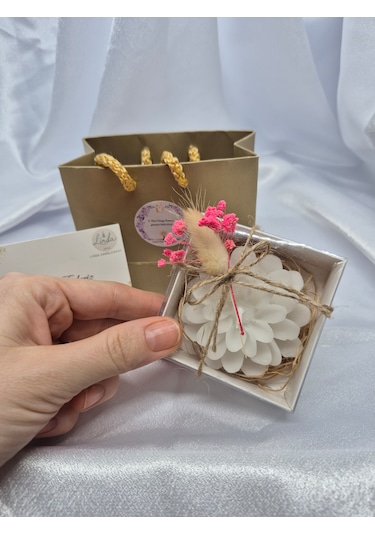 Linda Candleshop Kadınlar Günü Hediyelik Mum 10'lu Paket Beyaz