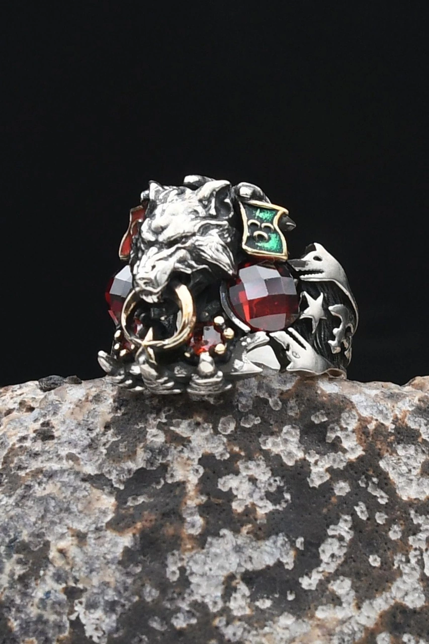 Ay Yıldızlı - Ay Yıldız Ve Kurt Figürlü Ve Kırmızı Zirkon Taşlı 925 Ayar Gümüş Erkek Yüzük 902327 Gümüş