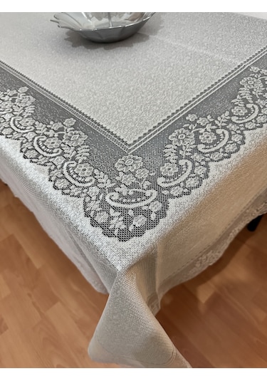 Çini Desenli Dertsiz Leke Tutmaz Dantelli Masa Örtüsü Gümüş