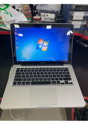 Macbook A1278 P7350 4gb 250gb 13" Windows Yüklü 2. El Laptop
