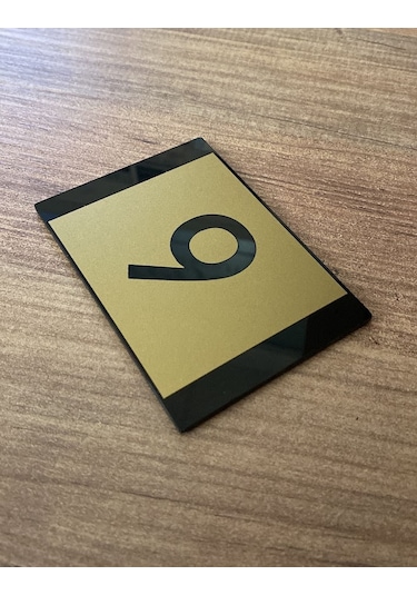 Minimal Gold Tasarım Kapı Numarası