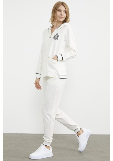 Nakış Detaylı Jogger Eşofman Takım - Ekru 001