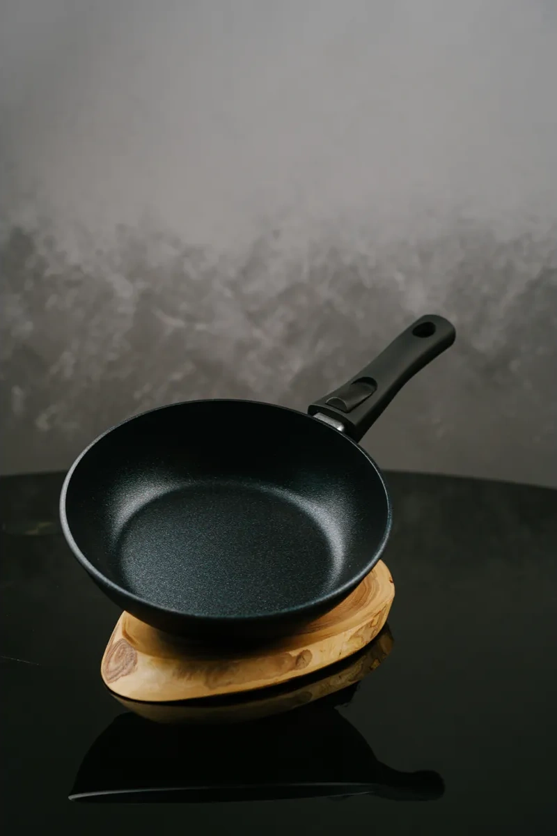 Astix 24 Cm Çıkarılabilir Saplı Yapışmaz Tava 305258020 Gümüş