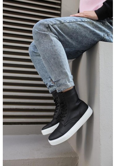 Spor Bot 022 Siyah Beyaz Taban Renklı