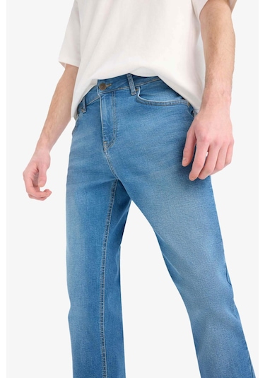 DeFacto Sergio Regular Fit Normal Kalıp Normal Bel Boru Paça Jean Pantolon E7024AX25SPNM28