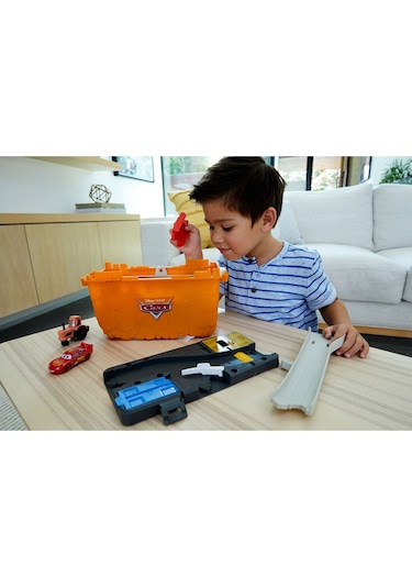 Cars Yarış Heyecanı Oyun Seti  Hdn02
