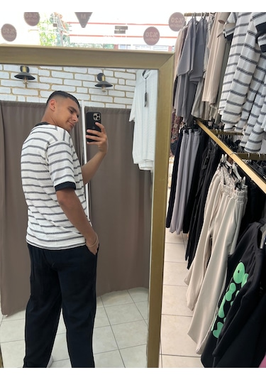 Tuba Toptaş Çizgili Yakalı Triko Tshirt Beyaz