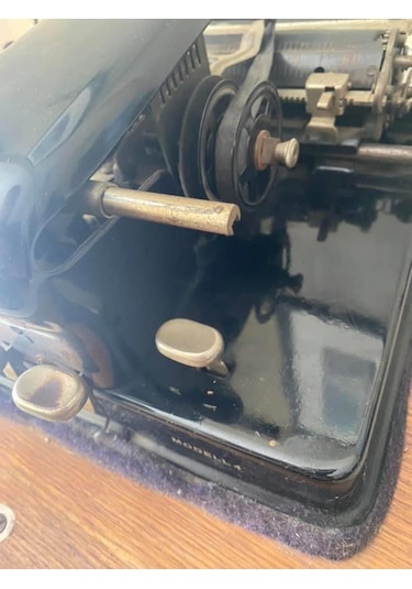 Aeg Mignon 4 Antika Daktilo - Koleksiyonluk Ahşap Kasalı Daktilo No3