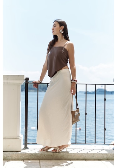 Eubah Kırışık Uzun Ekru Saten Etek Ekru