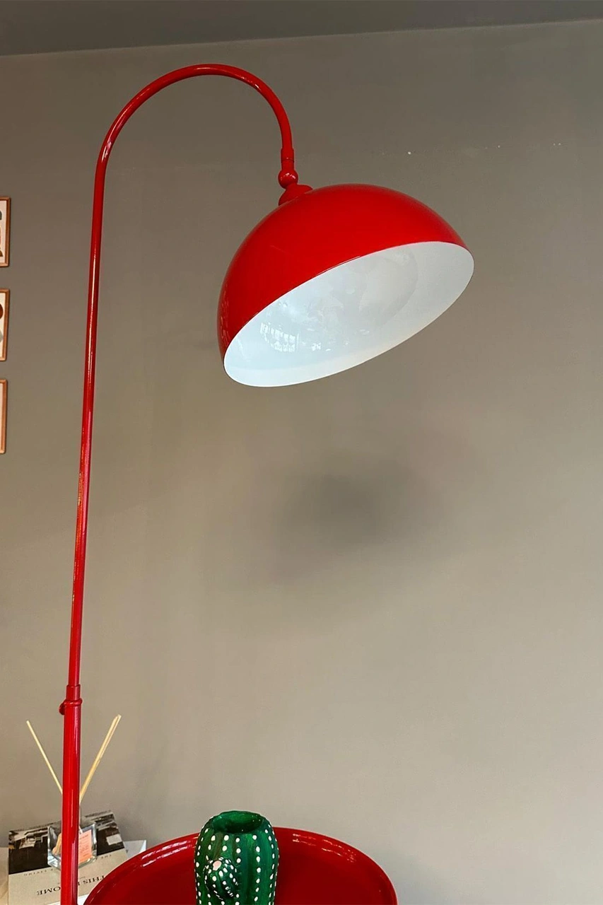Kırmızı Lambader Hareketli Başlık Tepsili Modern Dekoratif Metal Oturma Odası Çalışma Odası Zemin Lambası Kırmızı