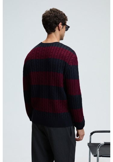 BRAID Erkek Yuvarlak Yaka Saç Örgü Desenli Regular Fit Bordo - Lacivert Kazak