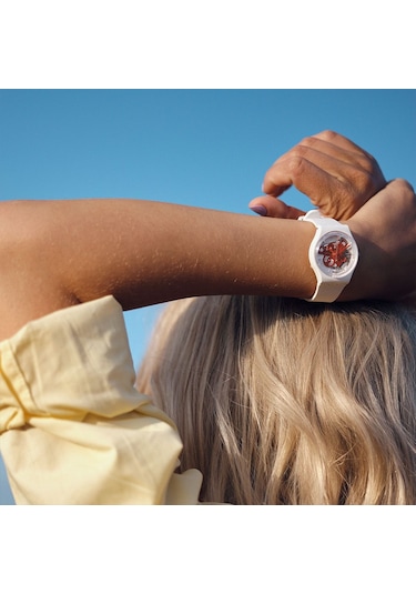 Swatch SO31W104 Kadın Kol Saati