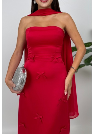Lilina Straplez Fiyonk Detaylı Şal Aksesuarlı Uzun Kırmızı Abiye Elbise Kırmızı