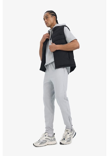 Defacto Defactofit Slim Fit Dar Kesim Su Geçirmez Fermuarlı Şişme Yelek E9215ax25aubk81 Siyah Defacto Defactofit Slim Fit Dar Kesim Su Geçirmez Fermuarlı Şişme Yelek E9215ax25aubk81 Siyah