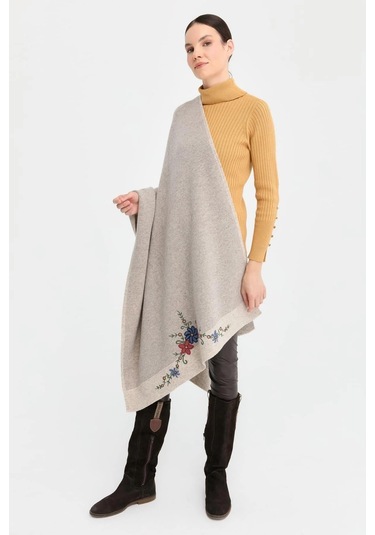Desen Triko Üç Çiçekli Nakış İşlemeli Kadın Yün Şal 24055 Bej