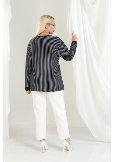 Bambu Viskon V Yaka Uzun Kollu Bluz Rahat Kalıp, Büyük Beden Xl 6xl Lacivert