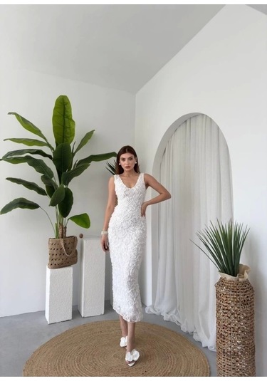 Kren Gül Detaylı Elbise Beyaz