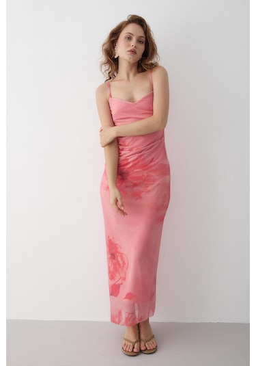 Pembe Yan Drapeli Çiçek Desenli Elbise Pembe