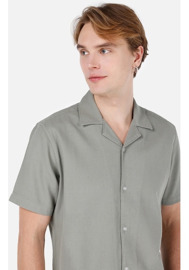 Colin's Colins Normal Kesim Shirt Yaka Cepsiz Yeşil Erkek Kısa Kol Gömlek Cl1066937 Cl1066937 Q1.v1 Kha Haki