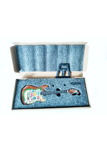 El Yapımı 1/4 Ölçek Minyatür Elektro Gitar Stratocaster Rocky Brw