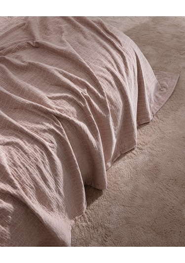 Madame Coco Feolette Çift Kişilik Yatak Örtüsü - Pudra Pudra
