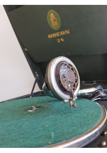 Odeon 24 Antika Çanta Gramofon 075