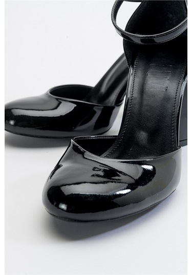 Luvishoes Oslo Siyah Rugan Kadın Topuklu Ayakkabı Sıyah Rugan