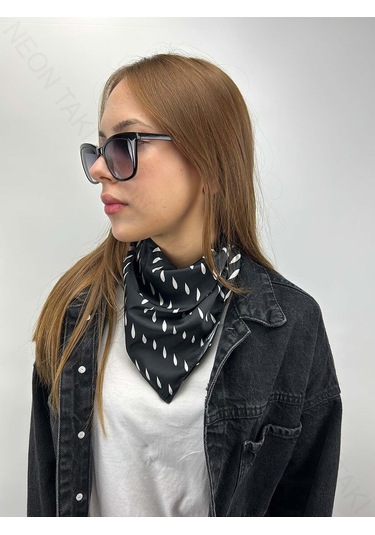 Siyah Fon, Beyaz Damlalar, Fular 6, 57cmx55cm Siyah Beyaz