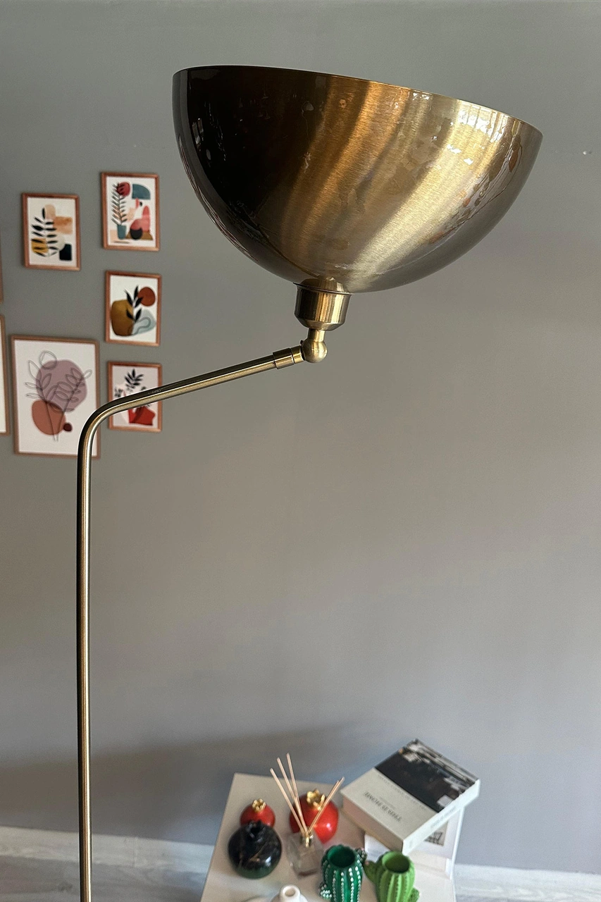 Lambader Hareketli Başlık Modern Dekoratif Metal Oturma Odası Çalışma Odası Zemin Lambası Eskitme