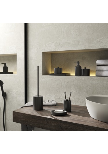 Brenda Tuvalet Fırçalık, Yerden - Mat Siyah