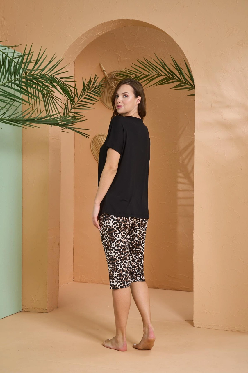 Pjs Kadın Leopar Desenli V Yaka Kısa Kollu Kapri Rahat Pijama Takım Siyah