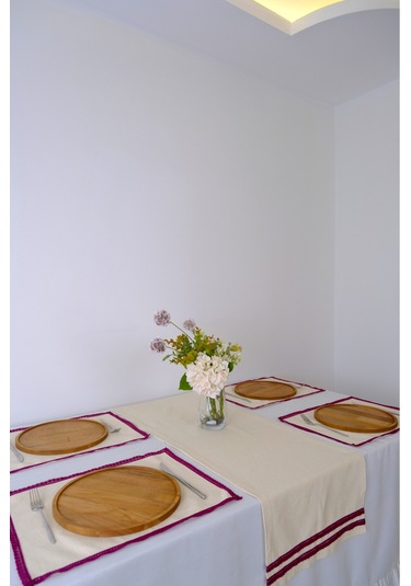 Yakacihome Terra 5 Parça 4 Parça Amerikan Servis & 1 Parça Runner Duck Keten Mürdüm Fisto Dantel Biyeli Set Bordo - Krem